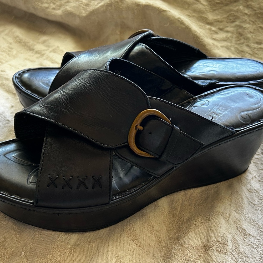 Born Black Curstyn Platform Wedge Sandals size 10